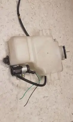 Mitsubishi Pajero Windshield washer fluid reservoir/tank 060351507
