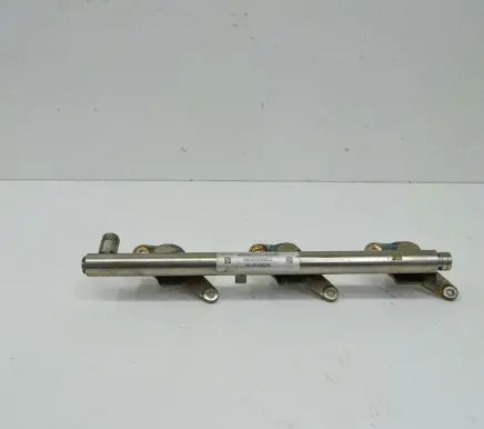 Mercedes-Benz GLE (W166 - C292) Fuel main line pipe A2760700700