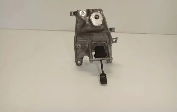 Audi A4 S4 B9 Engine mounting bracket 4M0199308AD