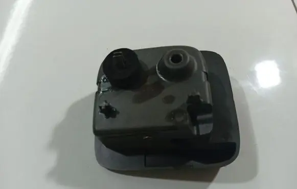 Volvo S60 Engine bonnet (hood) release handle 8650740LH