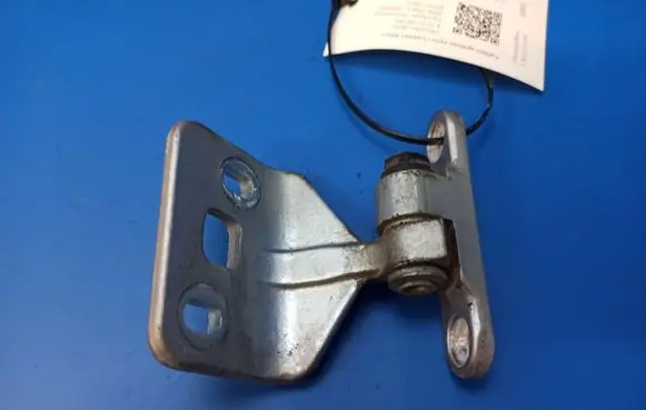 Mercedes-Benz E W211 Rear door lower hinge
