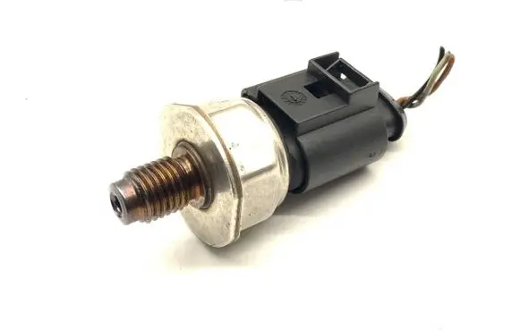 Audi Q7 4L Fuel pressure sensor 059130758E