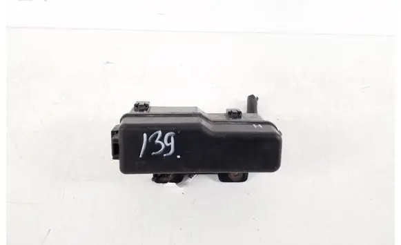 Toyota Avensis T250 Fuse module 82741-05050