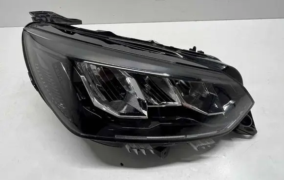 Peugeot 208 II Headlight/headlamp 73313326 9833036180