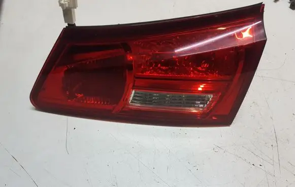 Lexus IS 220D-250-350 Tailgate rear/tail lights