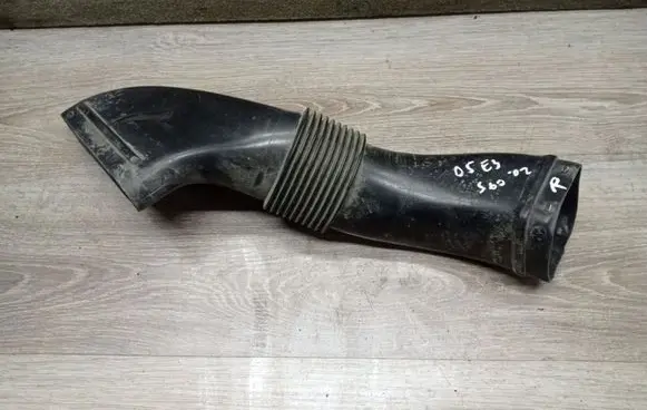 Volvo S60 Air intake hose/pipe 8638624