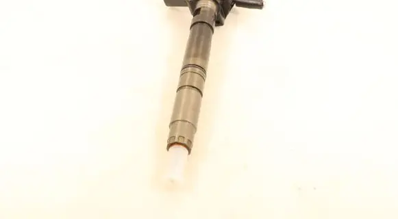 Volkswagen Golf VI Fuel injector 0445116030