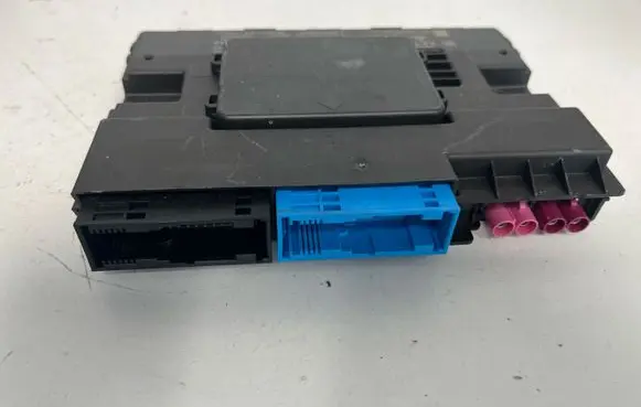 Audi A5 Gateway control module 8W5907468C