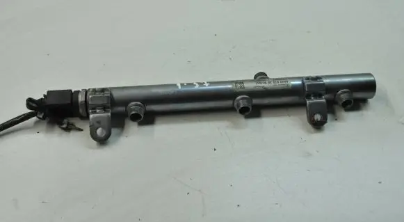 Mercedes-Benz GL X166 Fuel main line pipe A6420703095 0281002927