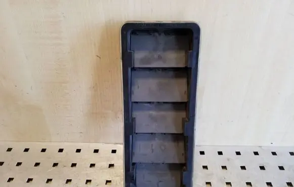 Volvo XC60 Quarter panel pressure vent 8623444