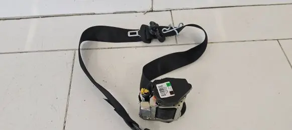 Ford Focus Front seatbelt 617232000 006R000