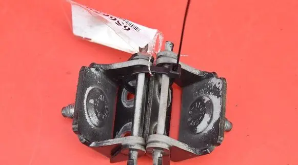Ford Fiesta Tailgate/trunk/boot hinge