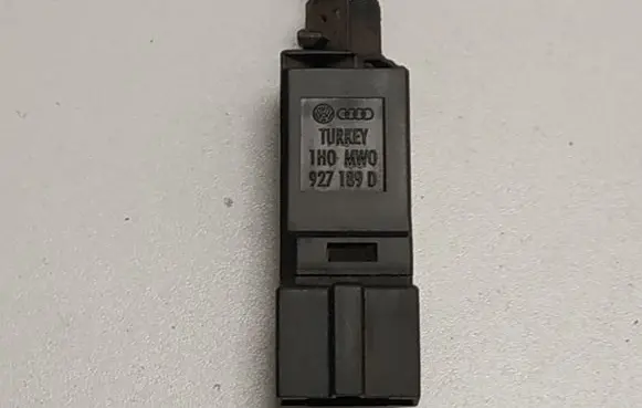 Audi A3 S3 8P Brake pedal sensor switch 1H0927189D