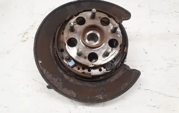 Honda CR-V Rear wheel hub spindle/knuckle 43101SWW0230 10736099 A0803305141R