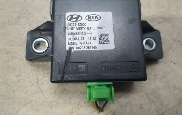 Hyundai i40 Yaw turn rate sensor 957753Z000 00223261345 4M5455H3G