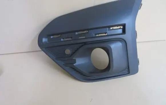 Front bumper lower grill