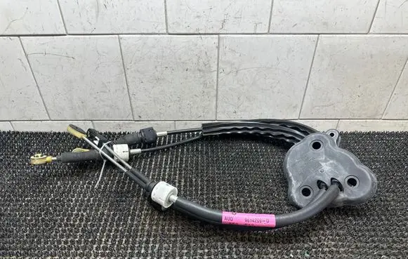 Gear shift cable linkage