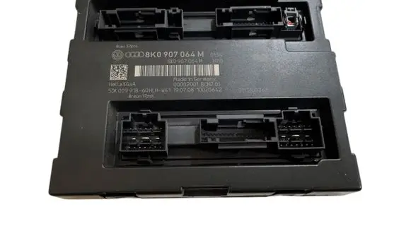 Audi A4 S4 B8 8K Comfort/convenience module 8K0907064M 5DK00991860