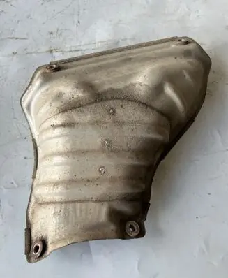 Toyota Prius (NHW20) Exhaust heat shield 