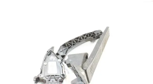Hyundai Santa Fe Accelerator throttle pedal A06