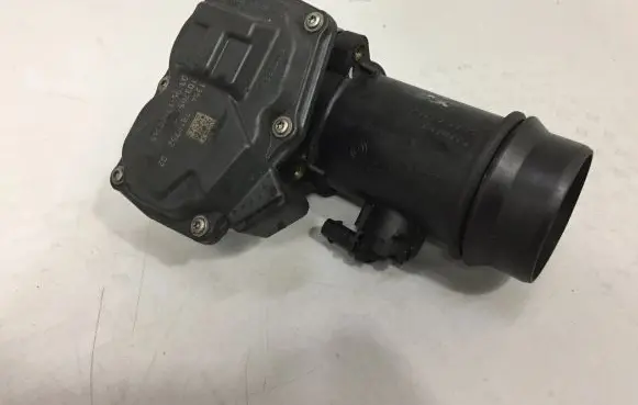 BMW 5 F10 F11 Throttle valve 7810752