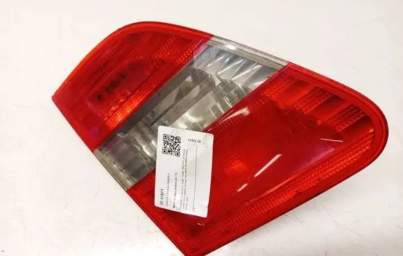 Mercedes-Benz E W212 Tailgate rear/tail lights A1698201564