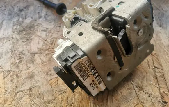 Chrysler Sebring (JS) Rear door lock 04589425AB