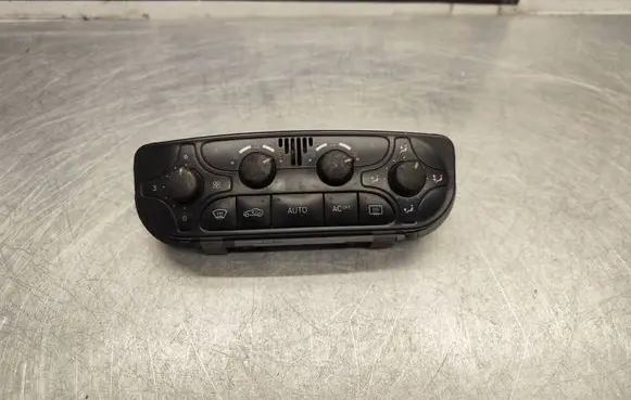 Mercedes-Benz C W203 Climate control unit A2098300085