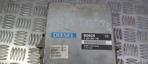 BMW 5 E34 Engine control unit/module 0281001119 2243421