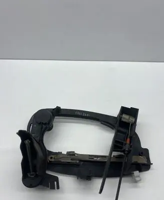 BMW 7 E65 E66 Front door exterior handle/bracket 7013701705