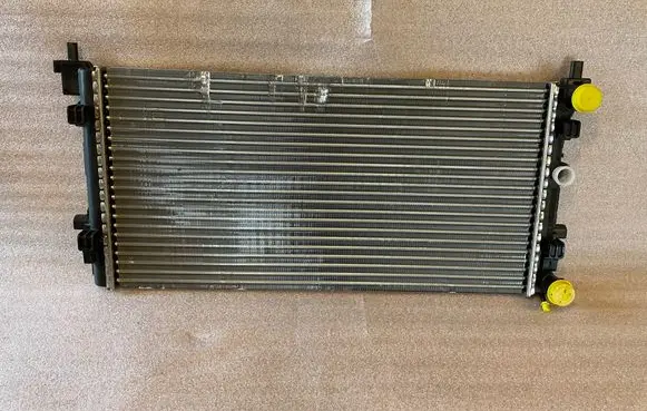 Seat Ibiza IV (6J,6P) Coolant radiator 6R01212530 2853363 R3570001