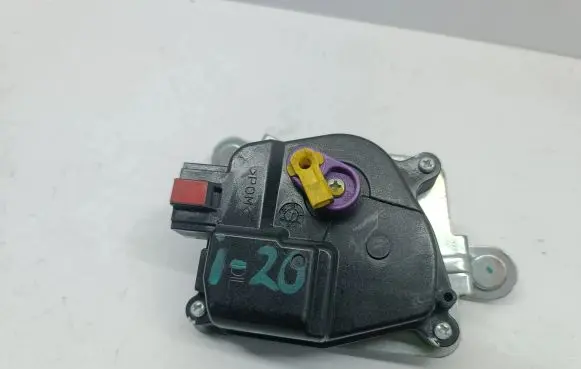 Hyundai i20 (PB PBT) Loading door lock 