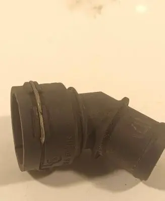 Volkswagen PASSAT B5.5 Engine coolant pipe/hose 1J0121619