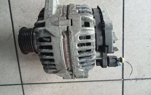 Vauxhall Vectra C Generator/alternator 000