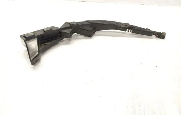 Volkswagen PASSAT B5 Front bumper mounting bracket 3B0807050C