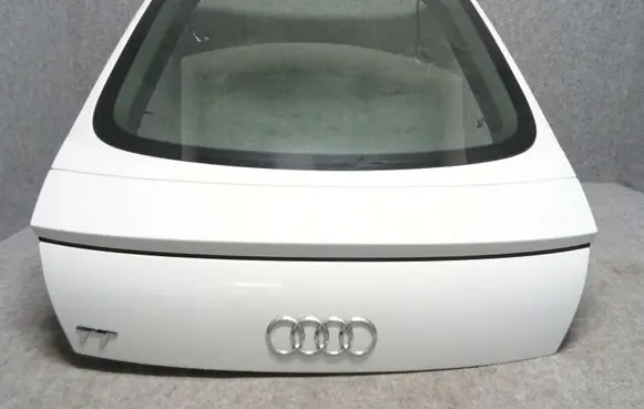 Audi TT TTS RS Mk3 8S Tailgate/trunk/boot lid