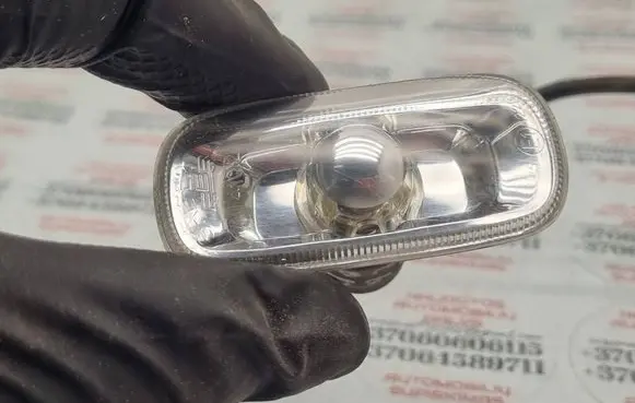 Audi A6 S6 C6 4F Front fender indicator light 8E0949127
