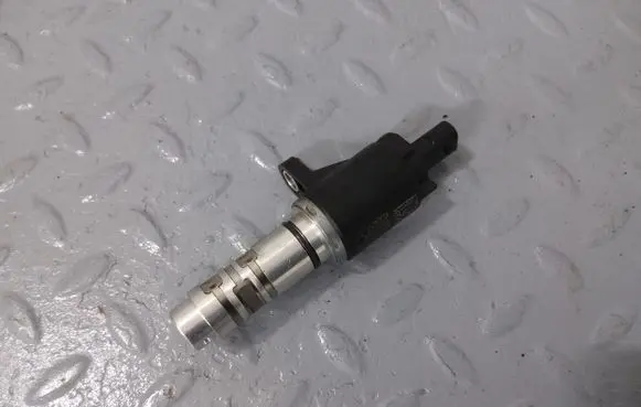 Skoda Kamiq Camshaft vanos timing valve 04E906455AC