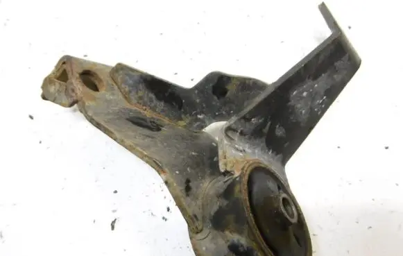 Hyundai Atos Prime Engine mounting bracket