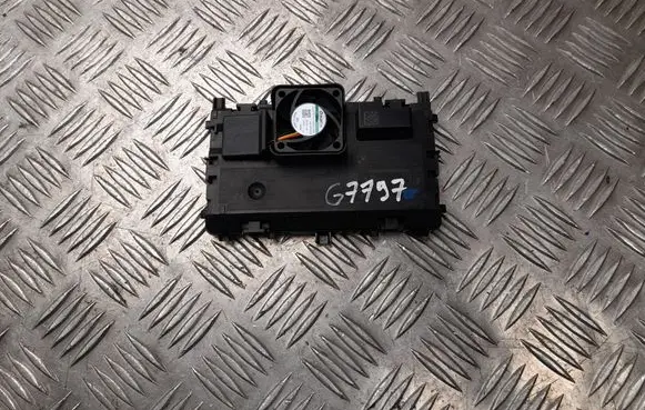 Renault Kangoo III Wireless charging module 5A623A9