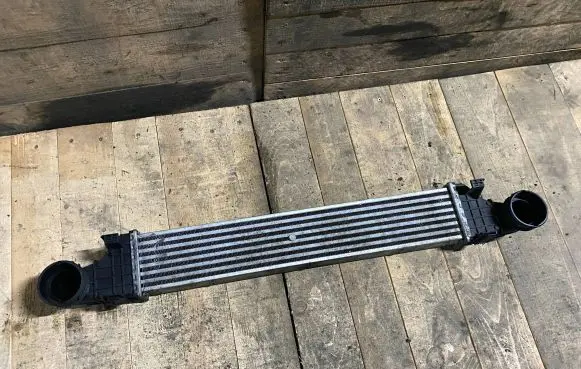 Mercedes-Benz E W211 Intercooler radiator 2115001002