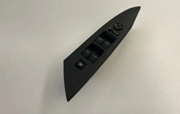 Mazda 3 II Electric window control switch V380XT18006 909699009
