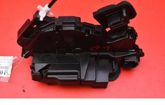 Skoda Octavia 985 Front door lock 5TB837015C