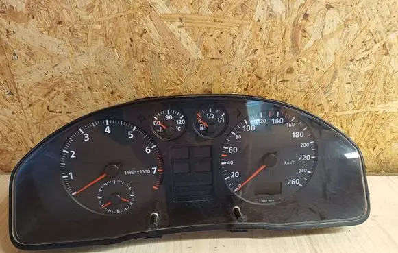 Speedometer (instrument cluster)