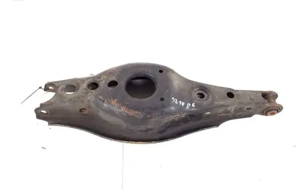 Toyota Auris 150 Rear control arm 48730-12240