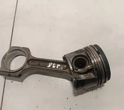 Renault Master III Piston with connecting rod 085209