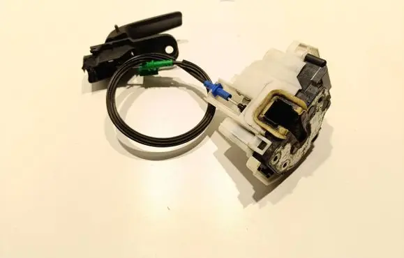 Fiat Fiorino Front door lock 1370886080