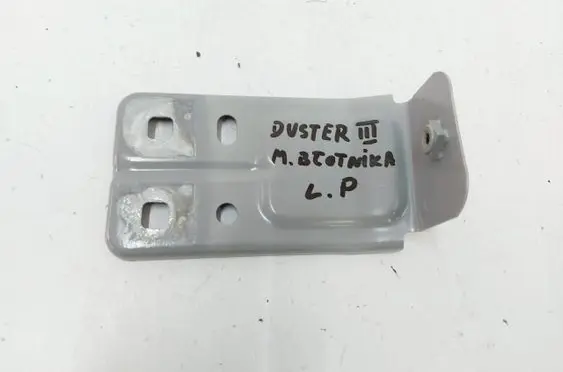 Dacia Duster III Fender mounting bracket 631476957R