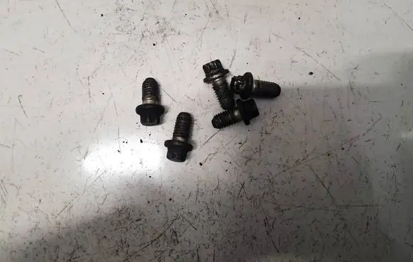 Opel Zafira B Nuts/bolts 