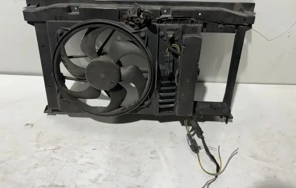 Peugeot 307 Electric radiator cooling fan 9650510980
